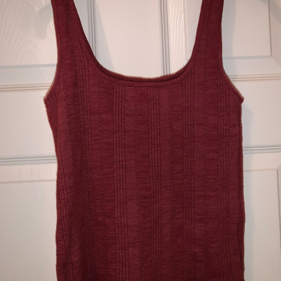 American Eagle Stretchy Ribbed tank in Burgundy - Picture 6 of 8